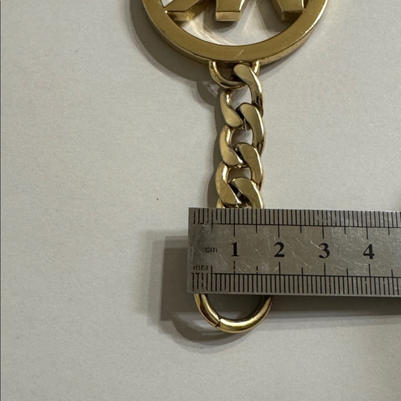 Michael Kors Gold Tone Bag Charm Hang Tag - Picture 14 of 14